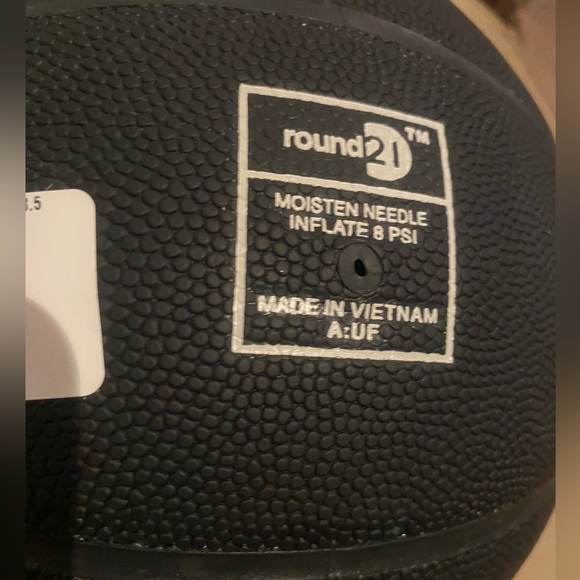 Basketball Women’s WNBA Voices Black 28.5 New Basketball RARE - Picture 1 of 10